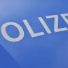 Ein Streit am Rande einer Party in Holzheim endete für einen jungen Mann schmerzhaft. Das meldet die Polizei.