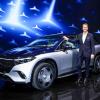 Ola Källenius, Vorsitzender des Vorstands der Mercedes-Benz Group AG, stellt auf der Automesse in Shanghai mit dem Mercedes-Maybach EQS SUV das erste vollelektrische Fahrzeug der Luxusmarke Maybach vor.