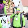 Mehrere Tausend Besucherinnen und Besucher säumten die Straßen, um mit dem Kötzer Narren Club Fasching zu feiern.