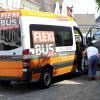 Für Menschen mit Mobilitätseinschränkungen, hier am Marktplatz in Günzburg, ist der Flexibus eine große Erleichterung.   