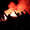 Kölner Fans brannten unter anderem Bengalos im Stadion ab.