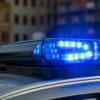 Ein Betrunkener bereitete der Polizei am frühen Samstag in Augsburg Probleme.