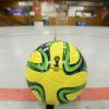 Trägerer Ball, keine Bande: Auch in diesem Jahr wird der schwäbische Meister im Hallenfußball nach Futsal-Regeln ermittelt. Die Einteilung der Vorrundenturniere steht schon fest. 

