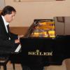 Der national und international gefeierte Meisterpianist Menachem Har-Zahav wird in diesem Jahr das dritte Mal in der Alten Synagoge in Binswangen auftreten, wo er immer wieder viel umjubelt wird. 