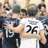 Pure Freude bei Bobingens Bayernliga-Volleyballern und den Zuschauern über den ersten Saisonsieg gegen Hauzenberg (v.l.) Rudi Selg, Tobias Mayer, Florian Schott, Matthias Dolezal, Matthias Gärtner und Julian Birkholz (verdeckt). 