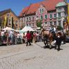 Perfektes Sommerwetter beim großen Frundsberg-Festumzug.