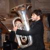 Gianmario Strappati aus Pfaffenhausens Partnerort Massignano gab in der Pfarrkirche ein Konzert. Er ist Meister an der Tuba. 	