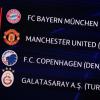 Die  Gruppe A mit  FC Bayern München,  Manchester United,  FC Kopenhagen und Galatasaray Istanbul wird auf einem Bildschirm während der Auslosung gezeigt.