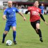 Langerringen, hier Daniel Richly (blaues Trikot), will seinen Spitzenplatz auch im Duell gegen den Tabellennachbarn Zusmarshausen halten.  	