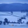 Der eigene Fahrstil kann viel dazu beitragen, wie sich der winterliche Ausflug mit dem Auto entwickelt.