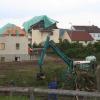 Vier Tage nachdem der Tornado im Affinger Ortsteil Gebenhofen wütete, sind die ersten Mauern schon wieder aufgebaut.