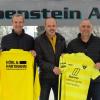 Zum dritten Mal wird Gerhard Hildmann im Sommer den TSV Gersthofen als Trainer übernehmen. Über die Verpflichtung des erfahrenen Coaches freuen sich die Abteilungsleiter Ulf Haas (links) und Klaus Assum. 	