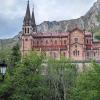 Die Basilika von Covadonga.