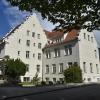 Die Schlossbergschule soll einen Anbau im Norden (rechts) erhalten. Doch daran gibt es Kritik. Unter anderem vom Historischen Verein. 