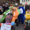 Viel Spaß hatten die Kinder beim Faschingsumzug in Binswangen. Der führte sie zur Mehrzweckhalle, wo mit Spielen Unterhaltung geboten war. 