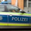 In der Afrastraße in Friedberg wurde ein Auto beschädigt. Der Unfallverursacher flüchtete. 