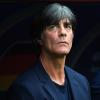 Bundestrainer Joachim Löw will die Fehler der WM schonungslos analysieren. Aber wagt er den großen Schnitt?