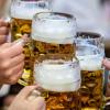 Diese Bilder gibt es in München gerade nicht zu sehen. Die Stadt des Oktoberfests hat anlässlich steigender Infektionszahlen ein Alkoholverbot in der Öffentlichkeit erlassen.
