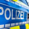 Die Polizei ermittelt wegen einer Unfallflucht.  