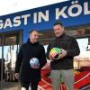 DFB-Coach Hansi Flick (l) und Handball-Bundestrainer Alfred Gislason zu Gast in Köln.