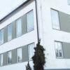 Der Kindergarten St. Martin in Ebershausen bekommt 46 neue Fenster. 
