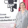 Erika Bayerle, Vorsitzende des Autismus-Regionalverbands Donau-Ries/Nordschwaben, weist auf ein neues Angebot hin: Bei wöchentlichen Freizeitangeboten können Asperger Autisten Kontakte knüpfen und Selbstvertrauen aufbauen.  