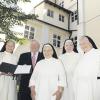 „Wir haben eine Verpflichtung unseren Vorgängerinnen gegenüber, die so viel für den Erhalt des Klosters geschaffen haben.“Priorin Schwester Amanda Baur