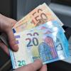 Meist sind es eher kleinere Bargeldbeträge, die vom Geldautomaten abgehoben werden. Doch kann man eigentlich 5000 Euro auf einen Schlag abheben?