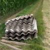 Unbekannte haben in Großaitingen 30 Asbestplatten an einem Feldweg entsorgt.