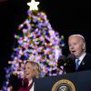 US-Präsident Joe Biden hat mit seiner Ehefrau Jill die Weihnachtszeit in den USA eingeläutet.