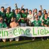Ein Verein – eine Liebe – ein Ziel! Nur mit Spielern aus dem eigenen Nachwuchs schaffte der FC Horgau den Aufstieg in die Kreisliga. Einige Gäste feierten den zweiten Sieg in der Relegation gegen die SpVgg Unterstall-Joshofen kräftig mit. 

