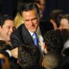 Sieg für Romney: Bei der ersten Vorwahl der US-Republikaner um die Präsidentschaftskandidatur hat sich Mitt Romney mit hauchdünner Mehrheit durchgesetzt.