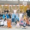 Trotz tropischer Temperaturen kamen 20 Kinder zum Handballspielen, einem Angebot des TSV für das Gersthofer Ferienprogramm. 