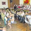 25 Buben und Mädchen sind unter der Leitung des Musikvereines Rehling seit Januar in der Ausbildung zu einer neuen Bläserklasse. 