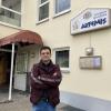 Erchan Chasan ist der neue Pächter des Artemis-Restaurants in Offenhausen. Am Sonntag wurde er überfallen. Der Täter hatte mit einem Messer in Chasans Oberschenkel gestochen.
