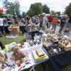 Bis zu 400 Stände und Tausende Besucher werden am Sonntag, 4. August, beim Flohmarkt in den Seeanlagen erwartet. Das Foto zeigt den Flohmarkt im vergangenen Jahr.