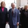 König Charles III. und Königsgemahlin Camilla (r) werden von Bärbel Bas (SPD), Bundestagspräsidentin, am zweiten Tag ihres Deutschlandbesuchs am Deutschen Bundestag begrüßt.