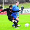 Feriz Meha (links) glänzte erneut als dreifacher Torschütze. Hier zieht er bereits in der fünften Minute zum 1:0 ab. Foto: Dieter Mack