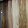Im Ausstellungsraum in Königsbrunn präsentiert das Parkett-Studio verschiedene Holzfußböden.