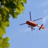 Bei einem Sturz auf dem Schrofenpass ist ein 61 Jahre alter Mountainbiker gestorben. Auch ein Rettungshubschrauber war im Einsatz.