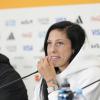 Die spanische Spielerin Jennifer Hermoso (neben Spaniens Cheftrainer Jorge Vilda (l)) hat klargestellt, dass sie dem Kuss von Verbandschef Luis Rubiales nie zugestimmt habe.