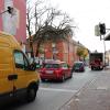 Im Meringer Zentrum macht ein Geschäft nach dem anderen zu. Viele Bürger bemängeln den starken Verkehr und die fehlende Aufenthaltsqualität im Ortskern. (Archiv)