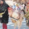 Fröhlich tanzten drei verrückte Hühner eine psychologisch-musikalische Reise in und um das Gut Mergenthau. 