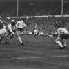 1972: Banks lässt den Ball durchrutschen. Deutschland gewinnt 3:1 in Wembley – die Geburtsstunde des WM-Teams.