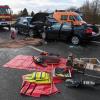 Bei einem Frontalzusammenstoß auf der B10 zwischen Neu-Ulm und der Autobahnanschlussstelle Nersingen sind am Montag vier Menschen verletzt worden. 