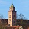 Der Kirchturm des Liebfrauenmünsters ist einer der prägenden Elemente des Stadtbilds Donauwörth. Doch mehr Menschen denn je wenden sich ab und treten aus der Kirche aus - nicht nur in Donauwörth. 