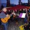 On Tour mit der Band der Wittelsbacher Realschule auf dem Aindlinger Weihnachtsmarkt. 	