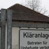 Etwas trist: So sieht die Kläranlage Seiboldsdorf derzeit aus. Wohin wird das Abwasser der Ortsteile Seiboldsdorf und Ambach in Zukunft wohl geleitet werden? Diese Frage muss bald geklärt werden.