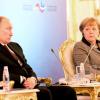Bundeskanzlerin Angela Merkel und Russlands Staatspräsident Wladimir Putin haben sich in Moskau ein überraschen offenes Wortgefecht geliefert.
