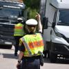 Die Polizei hat am Mittwoch auf der B2 an der Grenze zu Mittelfranken eine große Verkehrskontrolle durchgeführt. Der Schwerpunkt lag auf Autos und Kleintransporter, die quer durch Europa unterwegs sind.